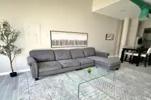 Private Entrance Cozy Apt Bright Modern Apartments, Albany