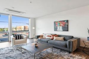 New Modern 1BR City Escape Apartments, Chicago