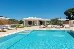 Villa Bettina, Kassiopi
