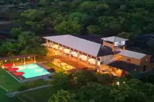 Chaarya Lake Hostel, Tissamaharama
