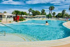 Mobil-home ES119 Le Montourey Guest house, Frejus