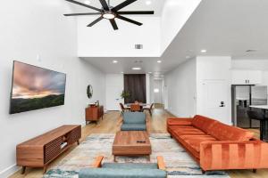 New 3BR 2BA near Downtown Fully Gated Guest house, Houston