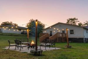 Fern Landing - Modern, Spacious, Firepit, Fully Fenced In Yard Guest house, Chattanooga