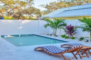 Downtown Heated & Cooled Pool-B Villa, Saint Petersburg