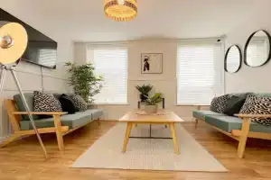 Ocho Homes Lux By Eight Continents, Hotel, Belfast