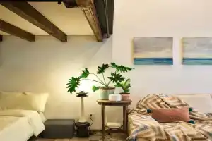 duplex 1 bedroom apartment on Wuyuan Road close Changshu Road station, Shanghai