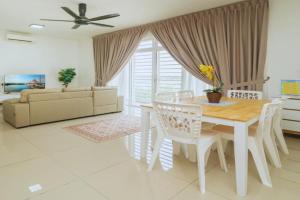 The Two by Nakza Stays, Tranquil Suites, Putrajaya
