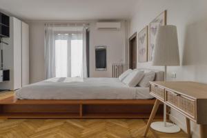 Your Sunny Getaway in Porta Venezia dist... Apartments, Monza