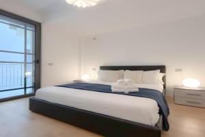 Suite Centro e Mare - Terrazza - Wifi - AC Apartments, Savona