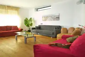LA'DELI - - grande appartamento con parcheggio, nefltix, giardino, terrazzo Apartments, Como