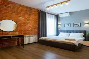 Zatishna v tsentri na Harkivskiy naberezhniy 3 Apartments, Kharkiv