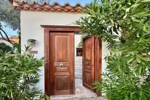 Kaminēa Villa, Hydra