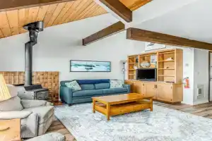 Embarcadero Condo #E225 Apartments, Newport