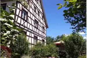 Holiday apartment in with swimming pool, Salem