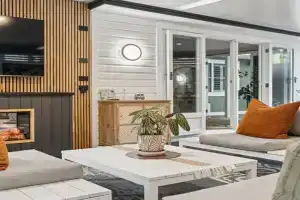 Ellie's Cottage Escape - Sleeps 8, Spa, Pizza Oven, Coffs Harbour