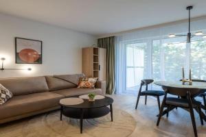Przytulne Studio Sikorskiego Balkon i Parking by Noclegi Renters, Kielce