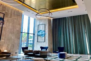 Batumi Bay Apartments - Luxe by the Sea, Batumi