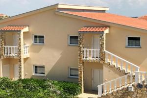 2 Bedroom Awesome Apartment In, Vir