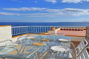 MEDITERRANEO A. Primera línea mar en – terraza con vistas - ES-258-155 Apartments, Roses
