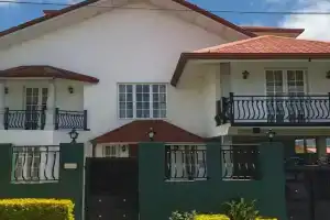 Lake View By IJ Guest house, Nuwara Eliya