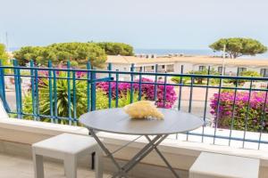 ComeCasa La Finestra sul Mare Apartment, Aci Castello