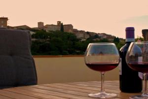 Terrazza Mira - Vista panoramica e parcheggio a Apartments, Todi