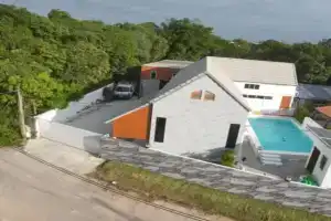 Windy Pool Villa Pattaya Private Entire house, Bang Lamung