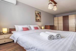 Apartment by the Dnipro Riverfront in Historic Podil, Kiev