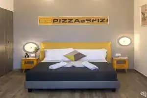 pizzasleep Station Apartments, Naples