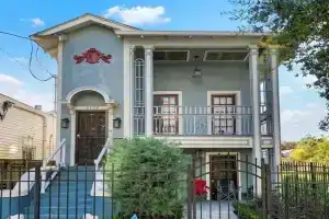 Modern 4BR Retreat Walk to Downtown Apartments, New Orleans