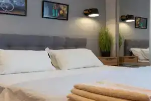 Nova studiya v stili loft bilya TRTs Nikolskiy - Harkivska naberezhna 3 Apartments, Kharkiv
