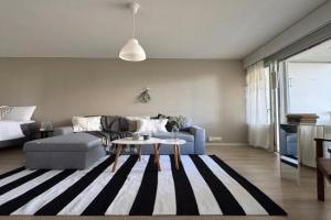 Tilava autopaikallinen kolmio sairaalan vieressä Apartments, Oulu