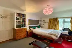 King double bedroom in central, Dublin