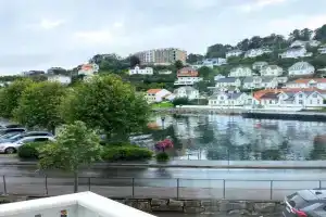 Nice Apartment In With House Sea View, Farsund