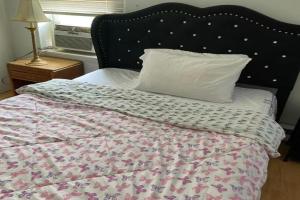 2131 Double Room with Private Bathroom, Philadelphia