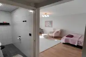 Cozy Ullanlinna Flat near Sea & City Center, Helsinki