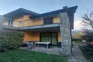 Home in Residence Guest house, Colico