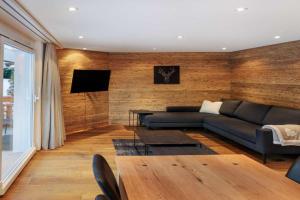 Cornelia 1 Ski-In-Out Stunning Views & Sleeps 8 Guest house, Saas Fee