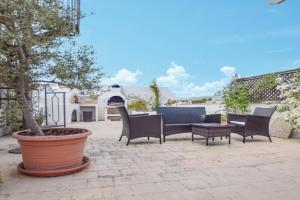 6 Bedroom Amazing Home In, Noto