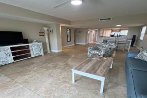 Pier Point South Oceanfront Condo A-1 Guest house, Saint Augustine Beach