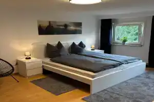 Dachgeschosswohnung am Fuße des Georgenbergs Apartments, Reutlingen