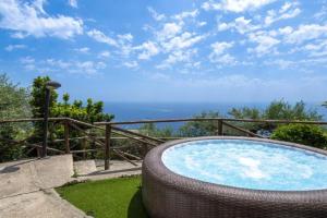Casa Punta Paradiso - Hot Tub and Panoramic Garden, Praiano