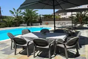 Sunset Bungalow Guest house, Paphos