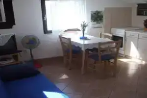 One Bedroom Apartment, Prvic Luka