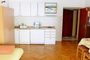 Apartments Pansion Franka 4 - Apt 4, Gradac