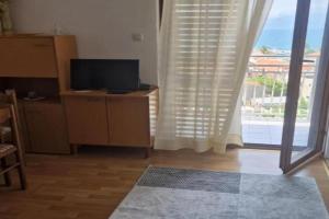 One Bedroom Apartment with Balcony and Sea View 2, Podaca