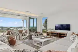 Coastal Panorama - Spectacular Views, Sleeps 8 Guest house, Coffs Harbour