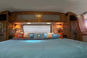 Retro Star-Wagon, Ocean View at Studios, Oceanside