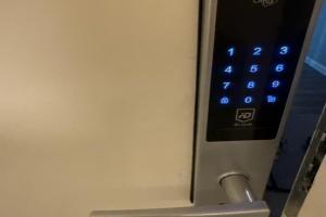 2 rooms in 100 sqm apt, Oslo