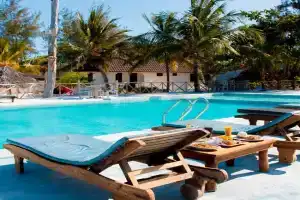 1Zi hotel and beach club, Paje
